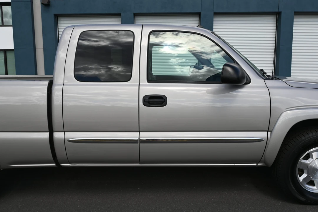 2004 GMC Sierra 2nd Gen - Image 30 of 31