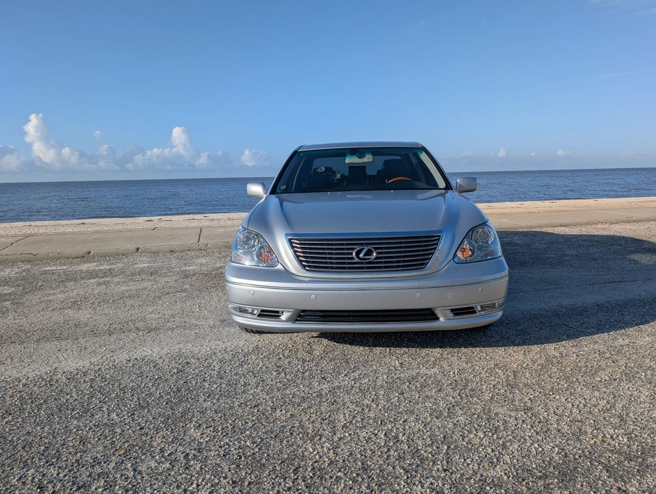 2004 Lexus LS 3rd Gen - Image 4 of 31