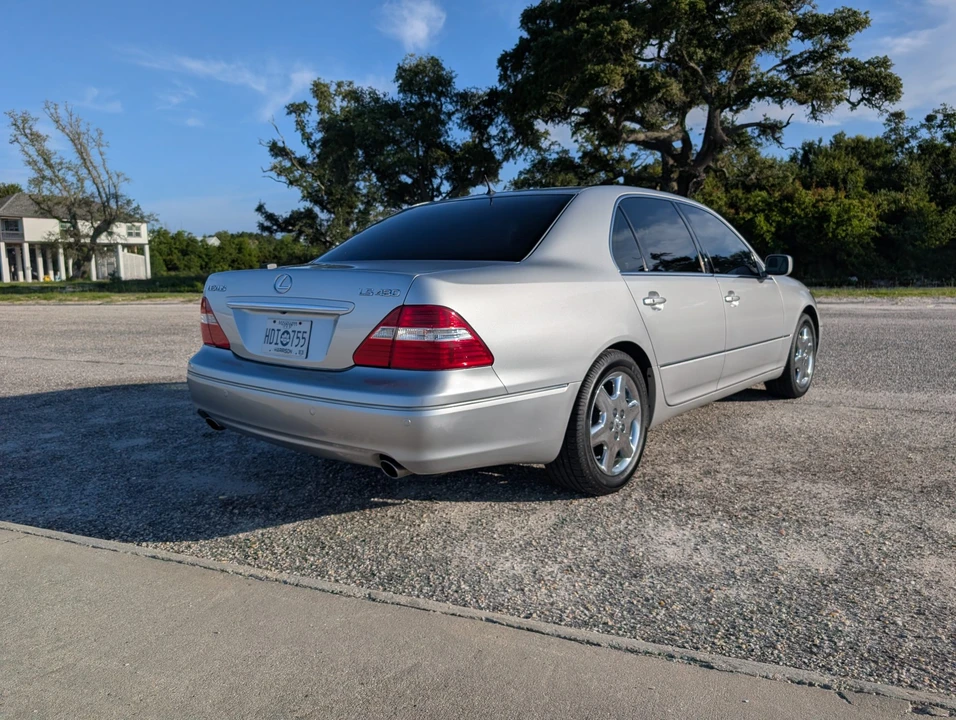 2004 Lexus LS 3rd Gen - Image 14 of 31