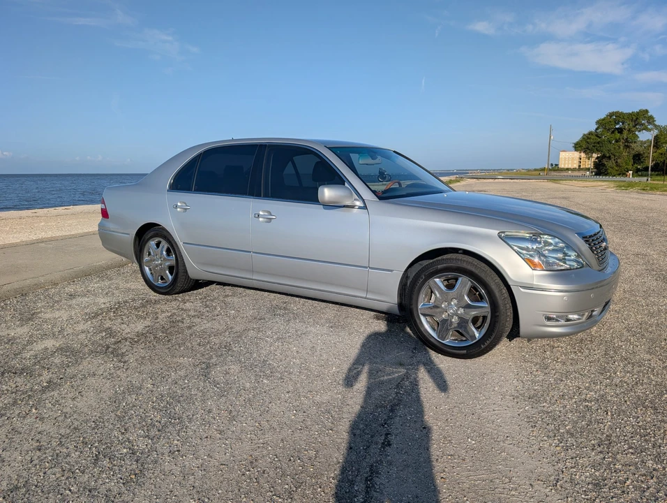 2004 Lexus LS 3rd Gen - Image 8 of 31