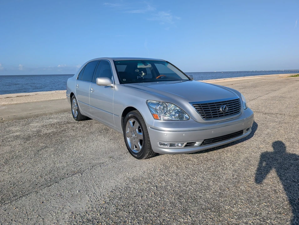 2004 Lexus LS 3rd Gen - Image 7 of 31