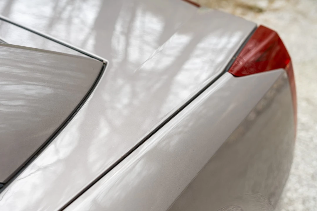 2005 Cadillac XLR - Image 28 of 31
