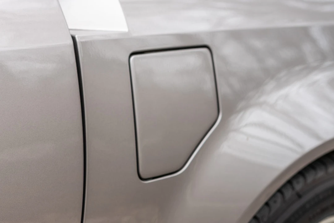 2005 Cadillac XLR - Image 27 of 31