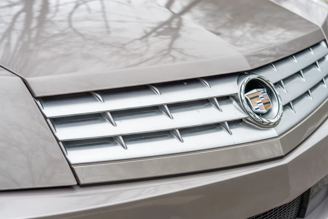 2005 Cadillac XLR - Image 17 of 31