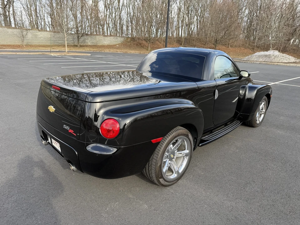 2005 Chevrolet SSR - Image 6 of 31