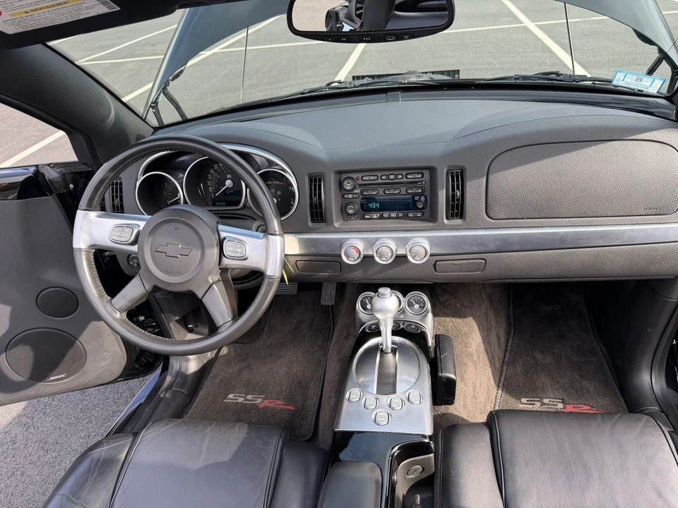 2005 Chevrolet SSR - Image 31 of 31