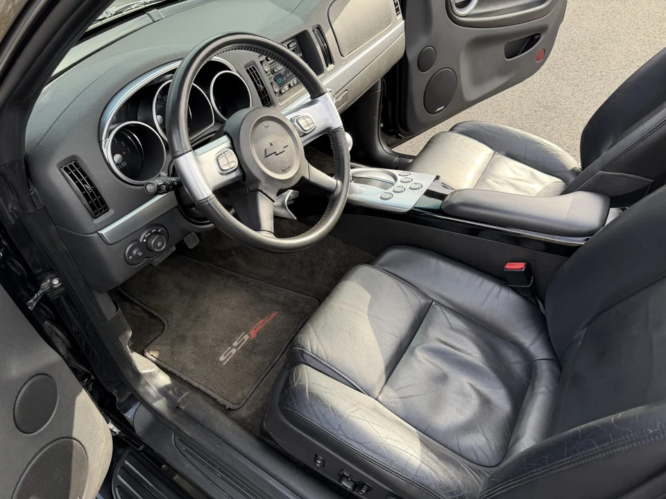 2005 Chevrolet SSR - Image 29 of 31