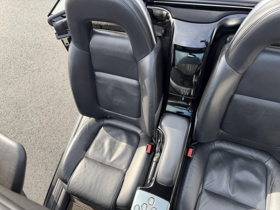 2005 Chevrolet SSR - Image 27 of 31