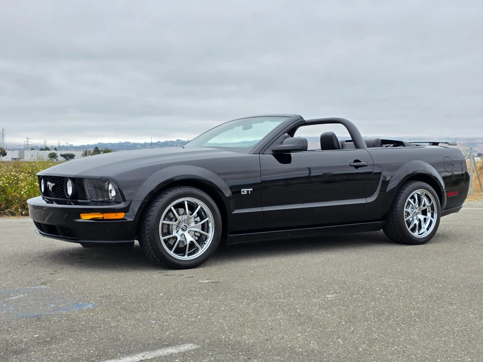 2005 Ford S197 Mustang GT - Image 10 of 31