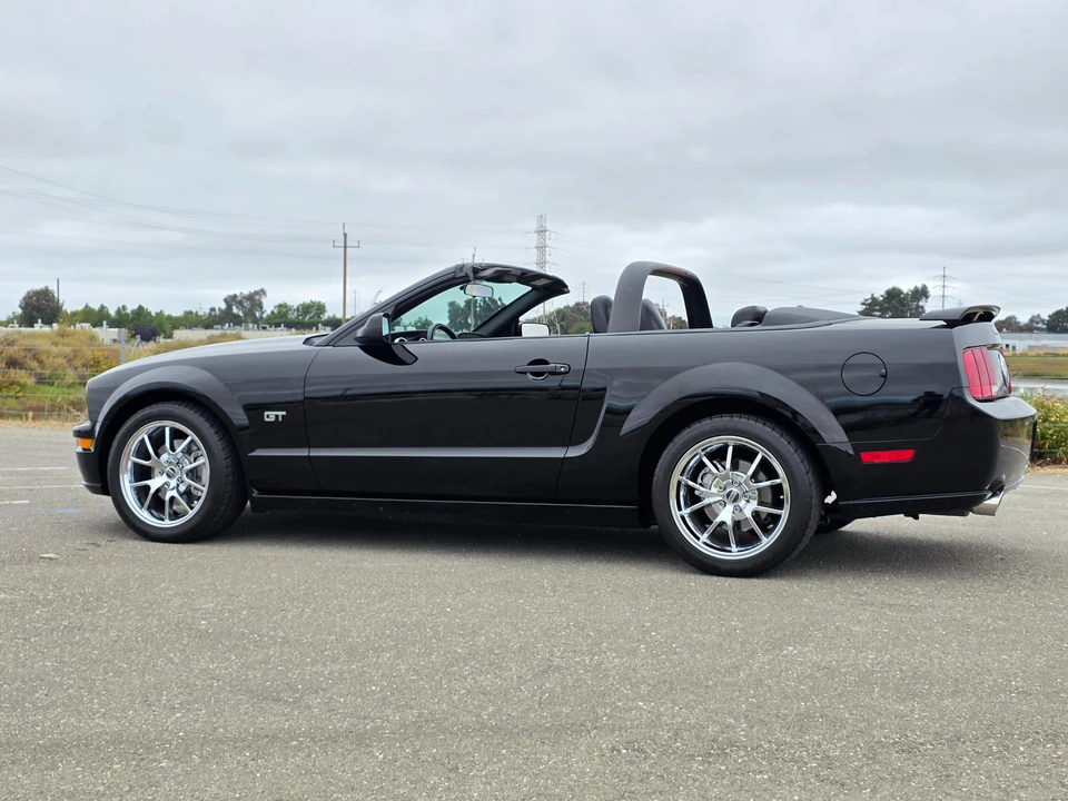 2005 Ford S197 Mustang GT - Image 14 of 31