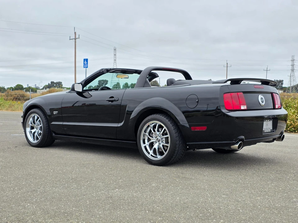 2005 Ford S197 Mustang GT - Image 16 of 31
