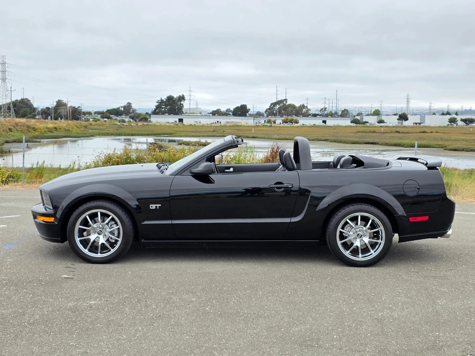 2005 Ford S197 Mustang GT - Image 11 of 31