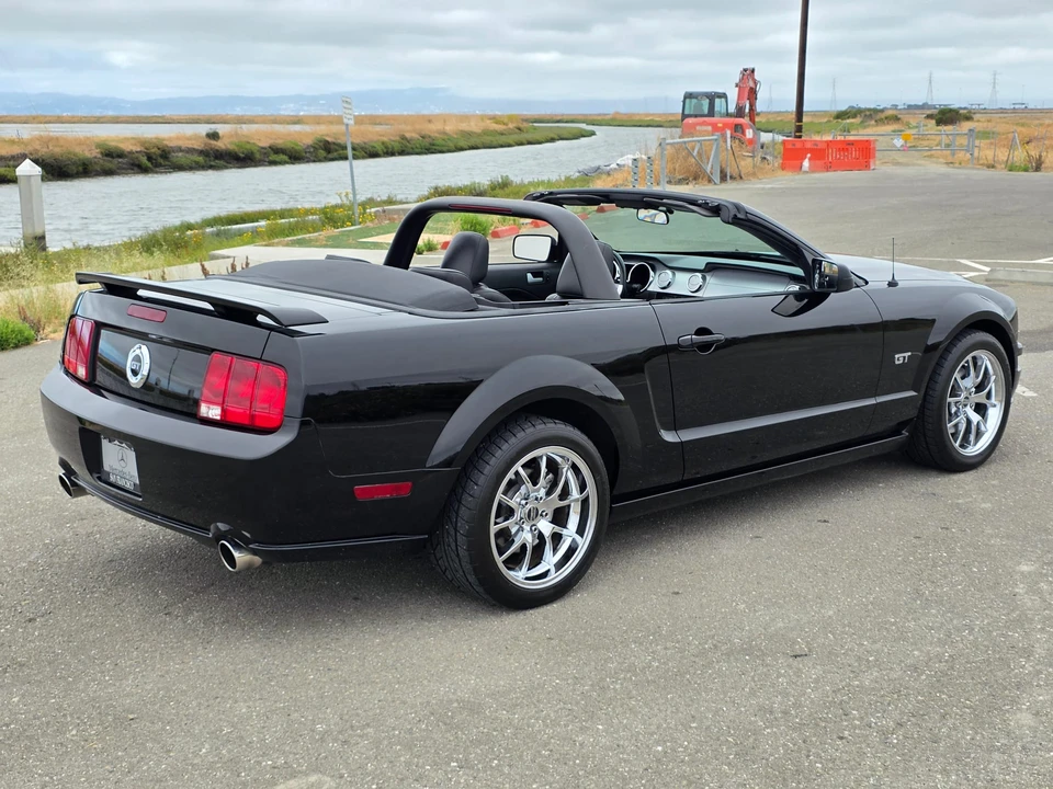 2005 Ford S197 Mustang GT - Image 23 of 31