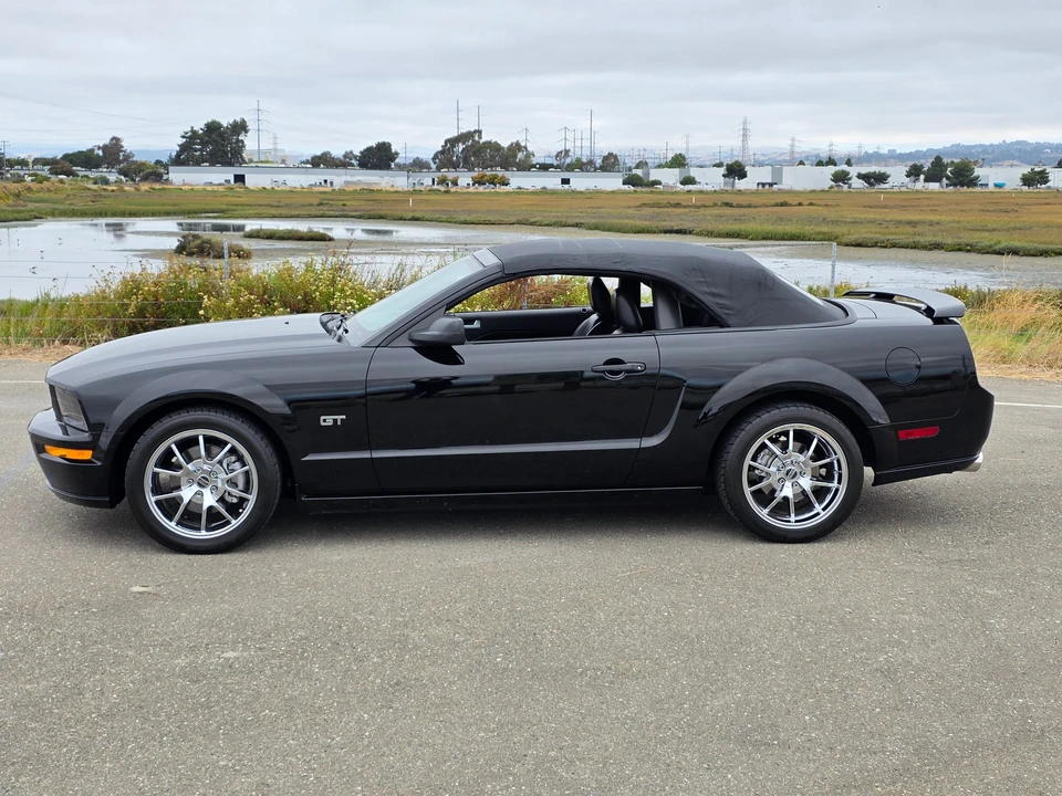 2005 Ford S197 Mustang GT - Image 13 of 31