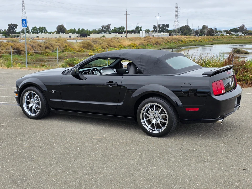 2005 Ford S197 Mustang GT - Image 15 of 31
