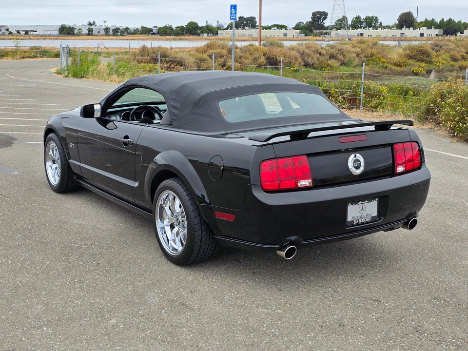 2005 Ford S197 Mustang GT - Image 17 of 31