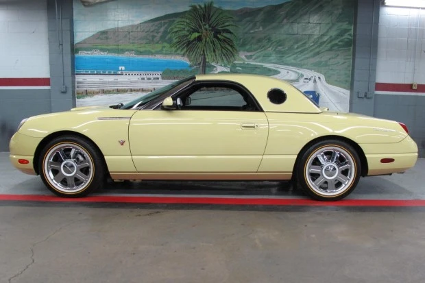 2005 Ford Thunderbird 11th Gen - Image 3 of 8