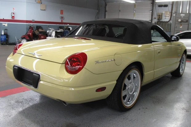 2005 Ford Thunderbird 11th Gen - Image 2 of 8