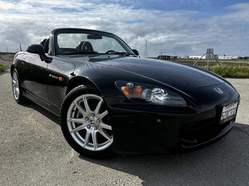2005 Honda AP2 S2000 - Image 2 of 31