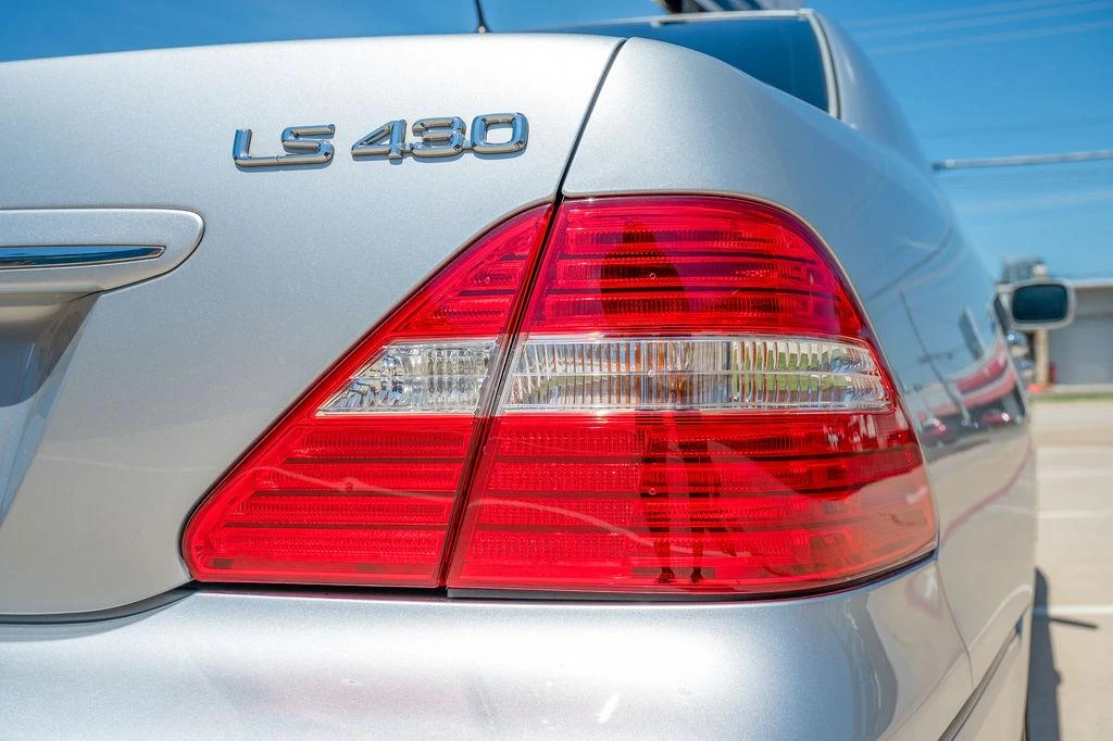 2005 Lexus LS 3rd Gen - Image 31 of 31