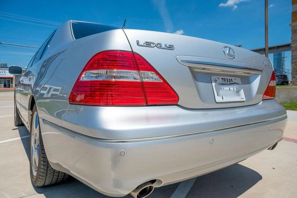 2005 Lexus LS 3rd Gen - Image 27 of 31