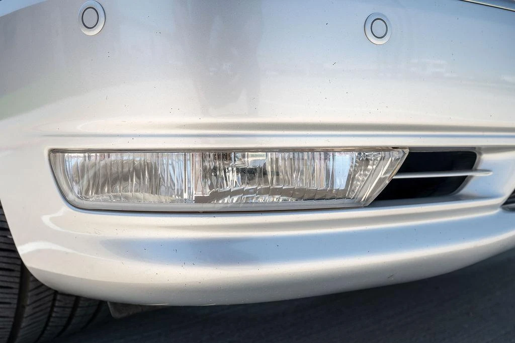 2005 Lexus LS 3rd Gen - Image 22 of 31