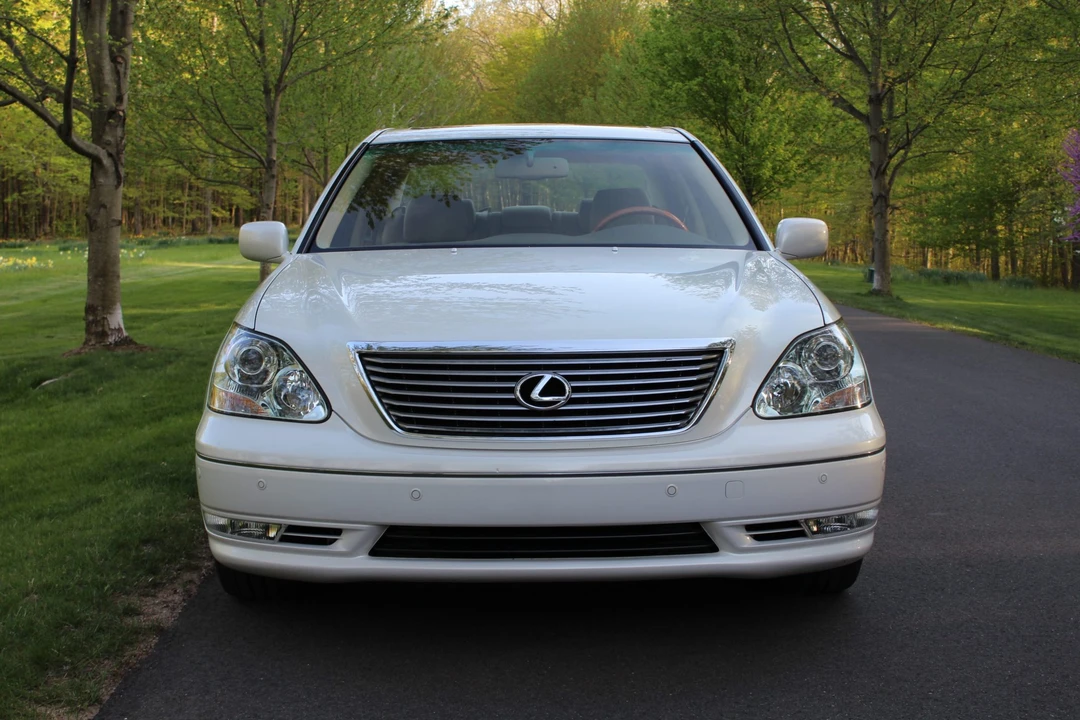 2006 Lexus LS 3rd Gen - Image 8 of 31