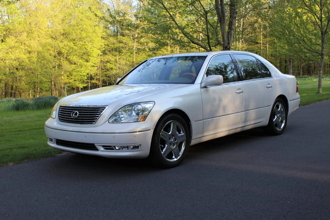2006 Lexus LS 3rd Gen - Image 5 of 31