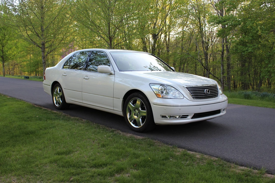2006 Lexus LS 3rd Gen - Image 13 of 31