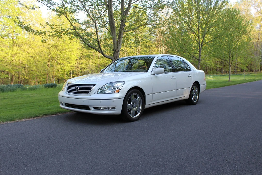 2006 Lexus LS 3rd Gen - Image 3 of 31