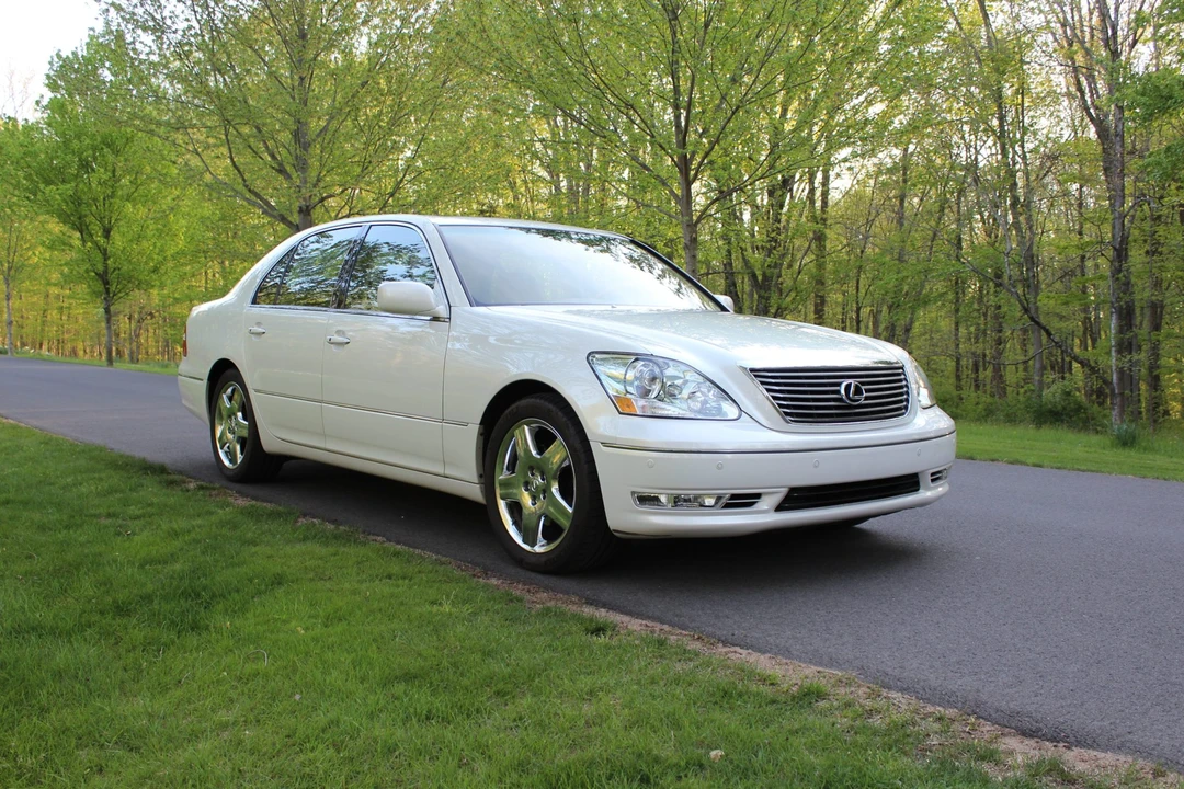2006 Lexus LS 3rd Gen - Image 11 of 31