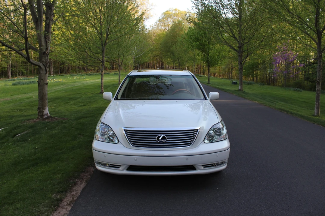 2006 Lexus LS 3rd Gen - Image 6 of 31