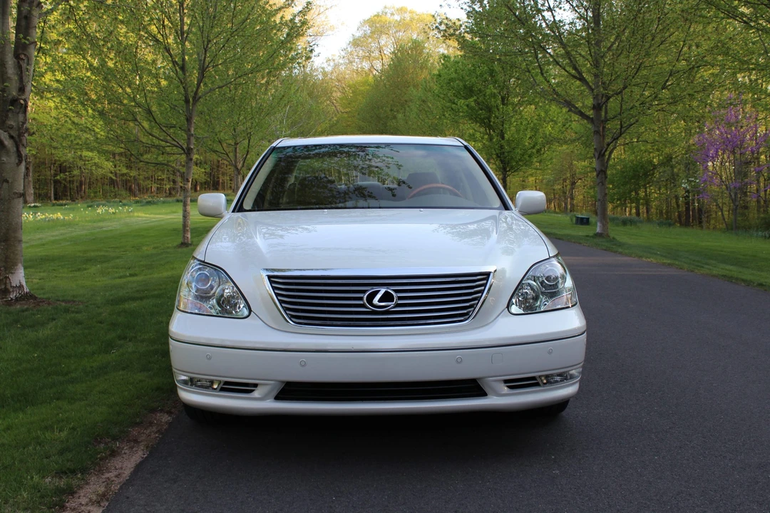2006 Lexus LS 3rd Gen - Image 7 of 31