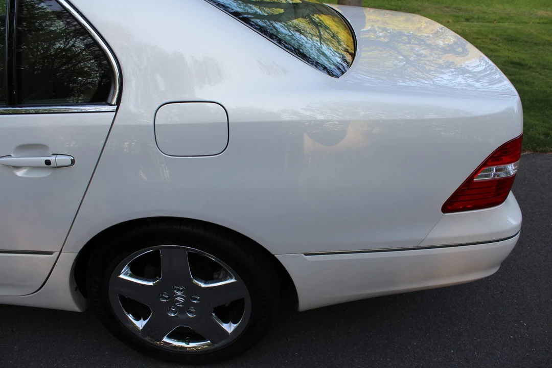 2006 Lexus LS 3rd Gen - Image 29 of 31