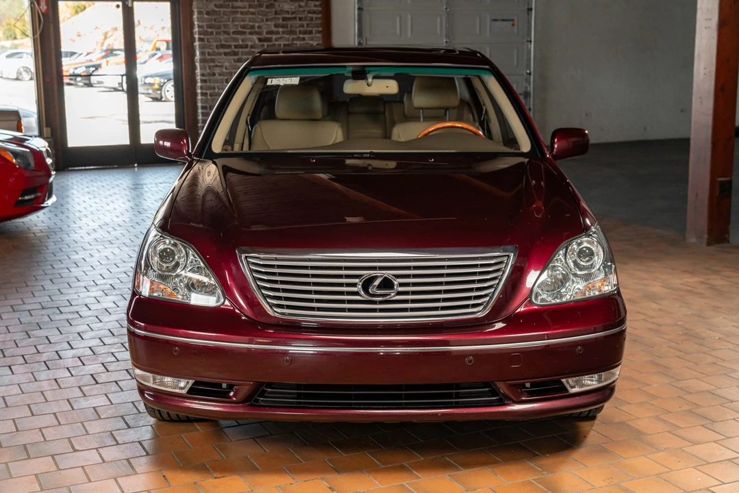2006 Lexus LS 3rd Gen - Image 12 of 31