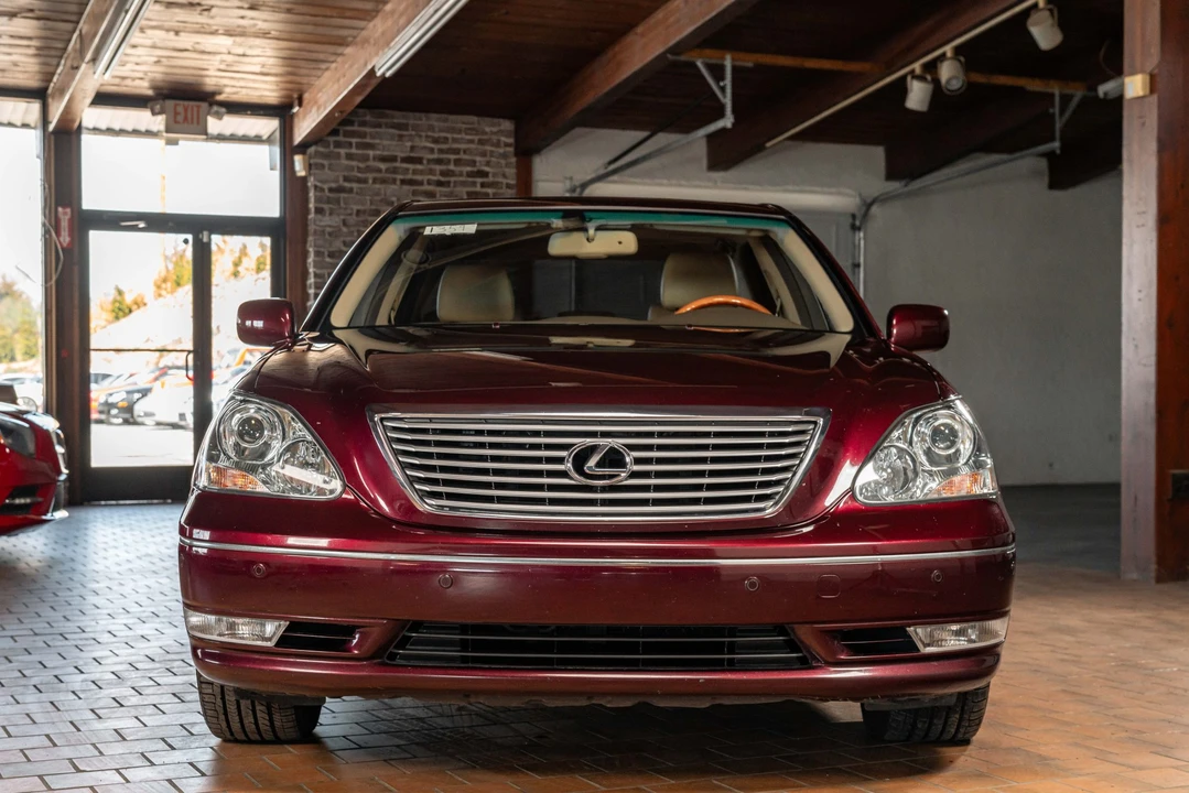 2006 Lexus LS 3rd Gen - Image 13 of 31