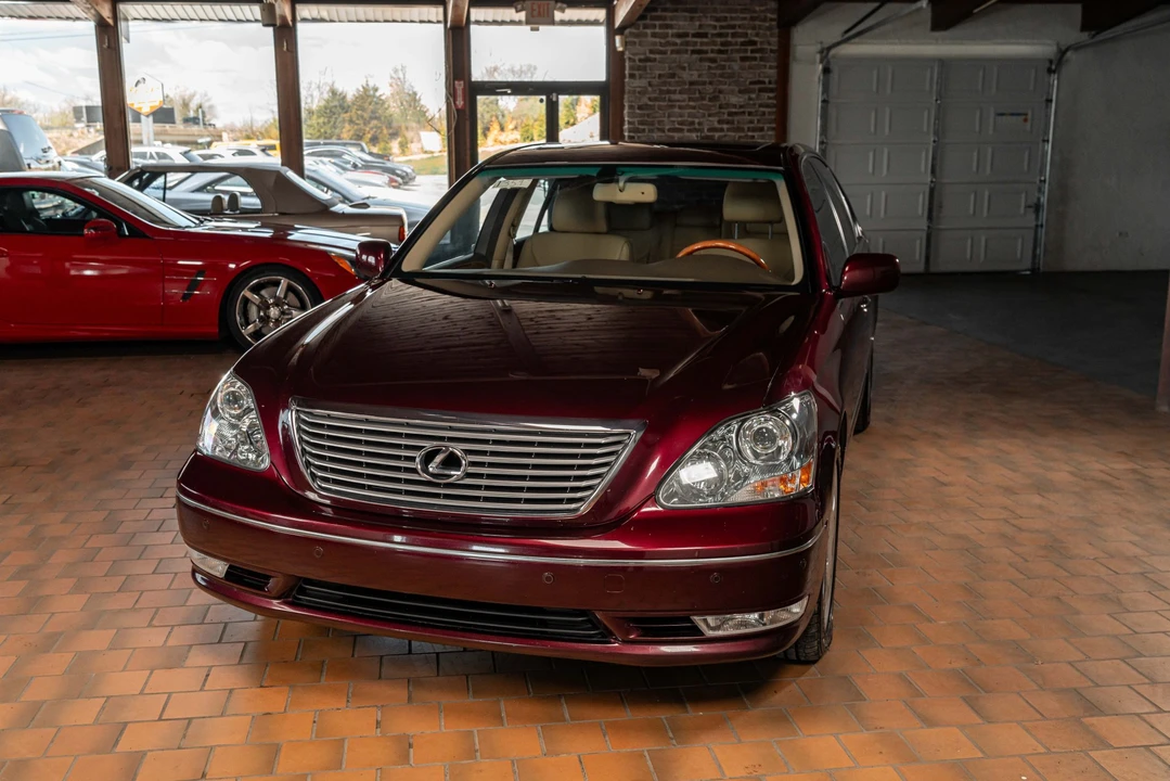 2006 Lexus LS 3rd Gen - Image 11 of 31