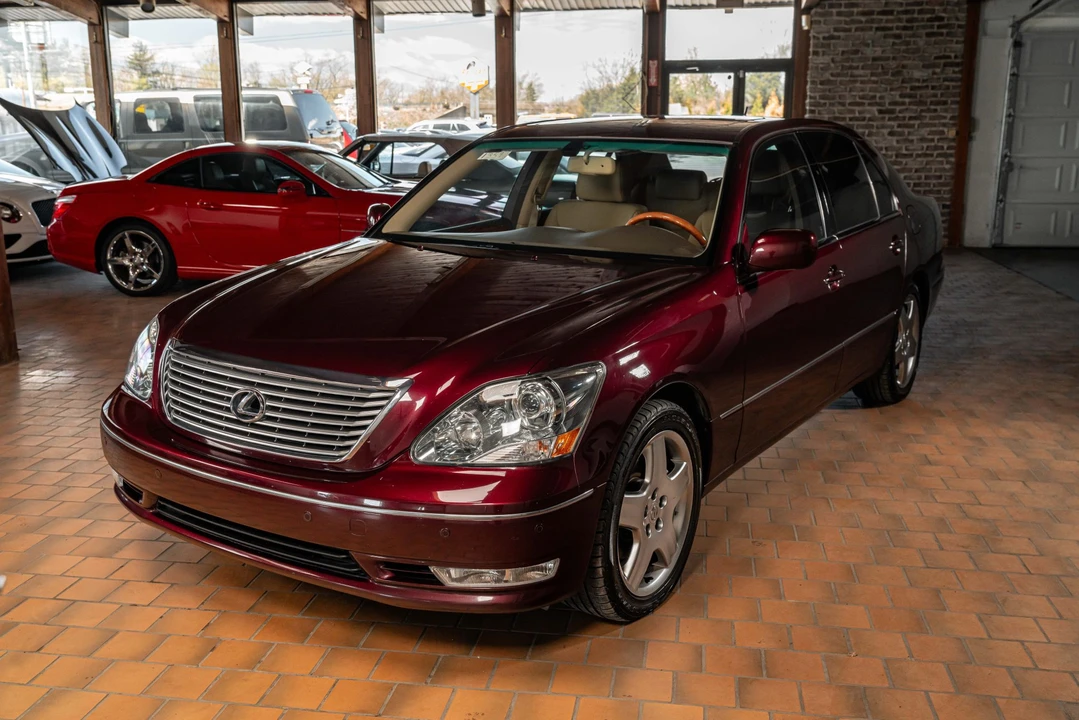 2006 Lexus LS 3rd Gen - Image 8 of 31