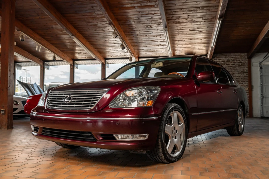 2006 Lexus LS 3rd Gen - Image 9 of 31