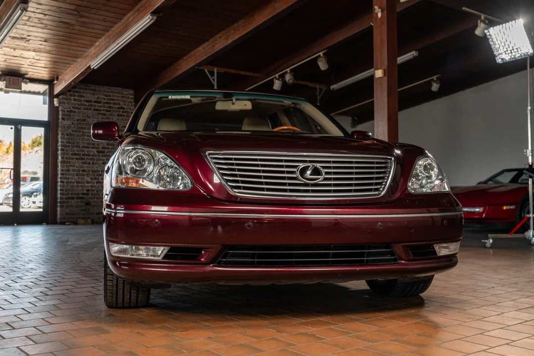 2006 Lexus LS 3rd Gen - Image 15 of 31