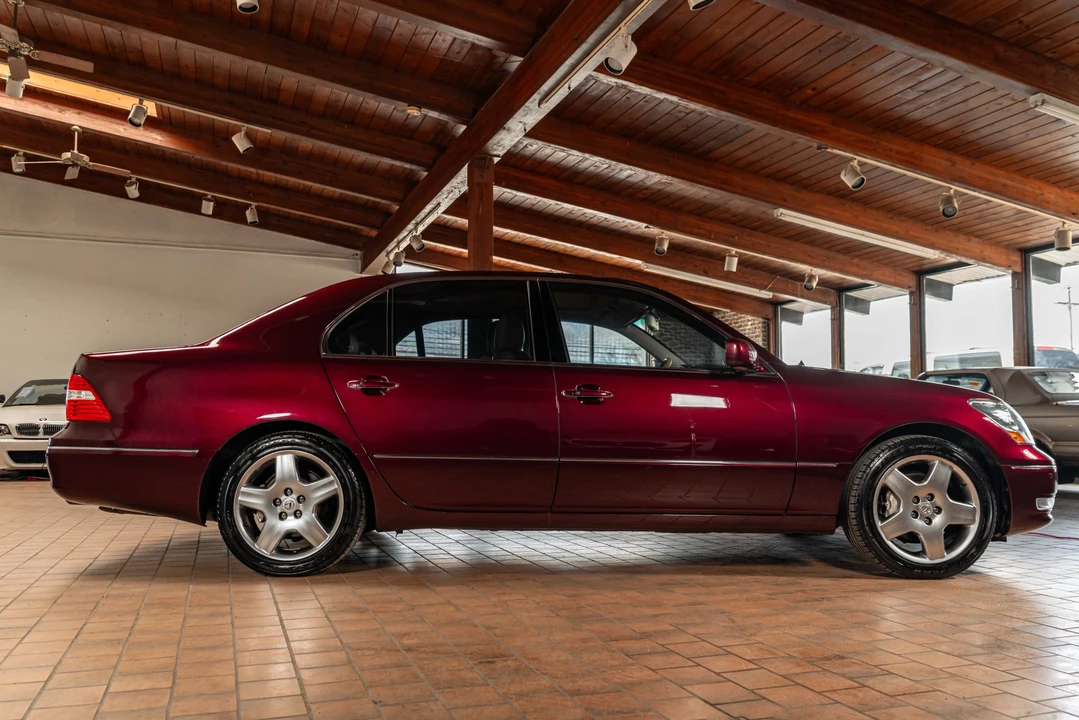 2006 Lexus LS 3rd Gen - Image 29 of 31