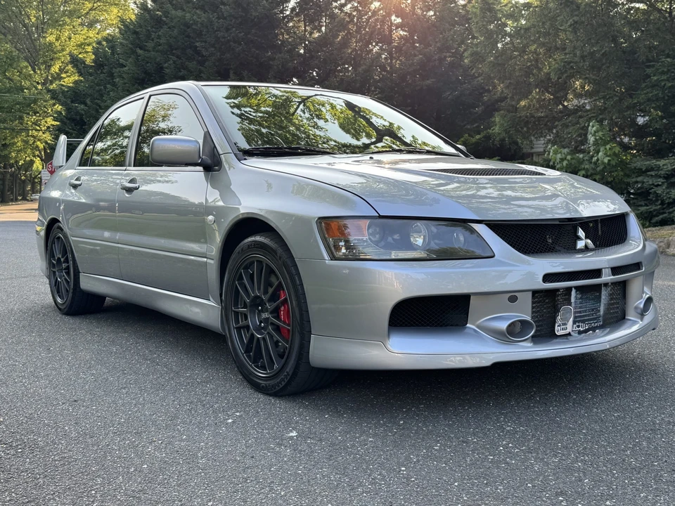 2006 Mitsubishi Lancer Evolution IX 8th Gen - Image 2 of 31