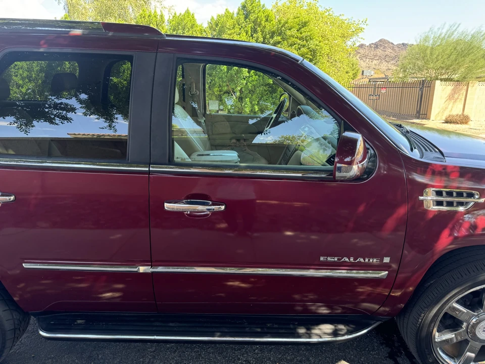 2007 Cadillac Escalade & EXT 3rd Gen - Image 28 of 31