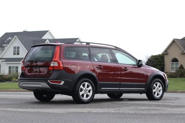 2008 Volvo XC70 3rd Gen - Image 2 of 7