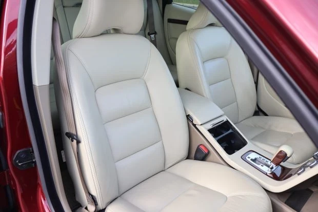 2008 Volvo XC70 3rd Gen - Image 4 of 7