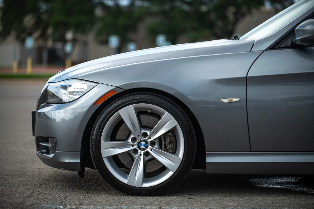 2009 BMW E90 335i Sedan - Image 19 of 31