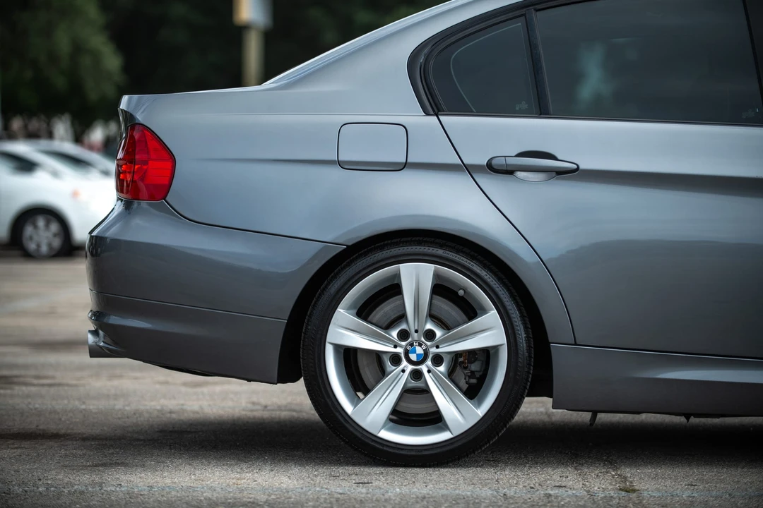 2009 BMW E90 335i Sedan - Image 25 of 31