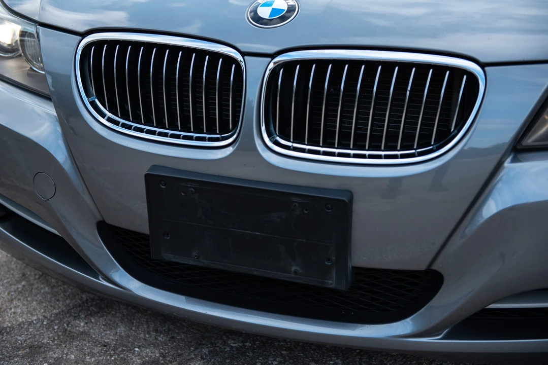 2009 BMW E90 335i Sedan - Image 17 of 31