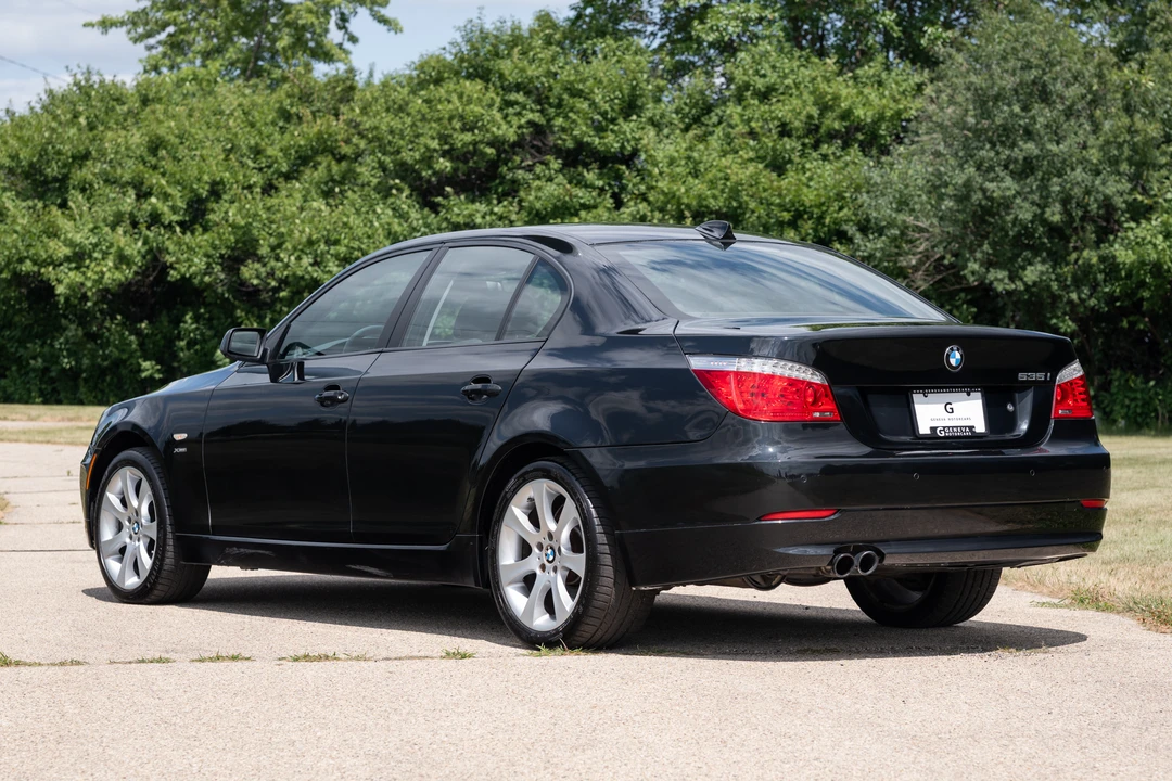2009 BMW E60 5 Series Sedan - Image 13 of 31