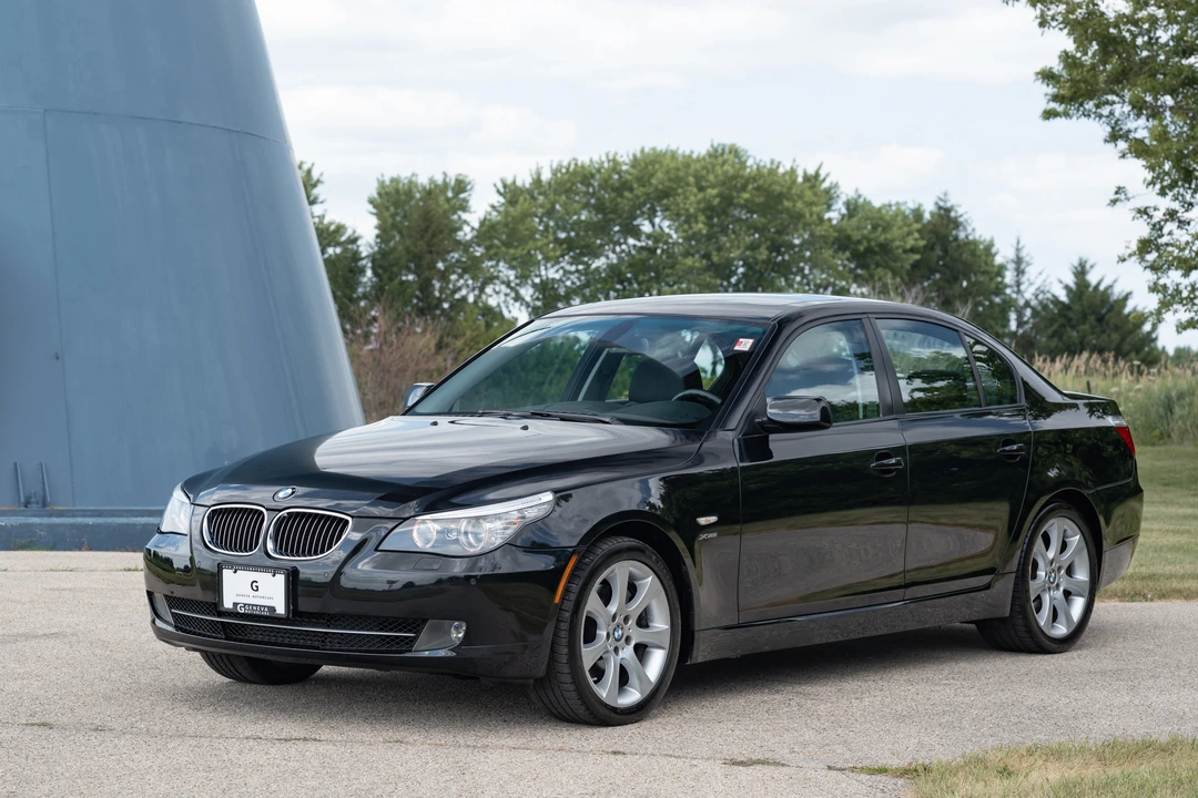2009 BMW E60 5 Series Sedan - Image 2 of 31